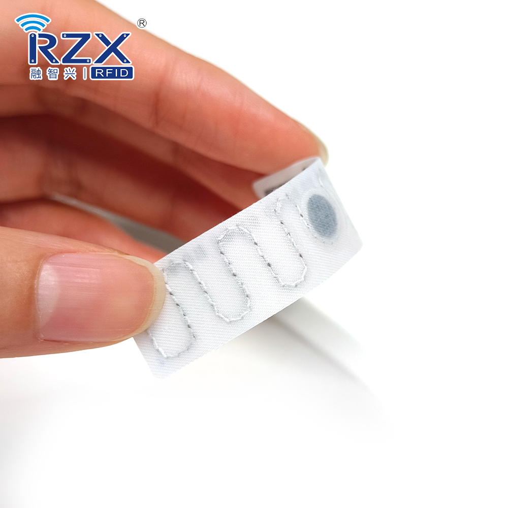 RFID洗衣標簽（噴序列號、QR碼、帶背膠） (9).jpg